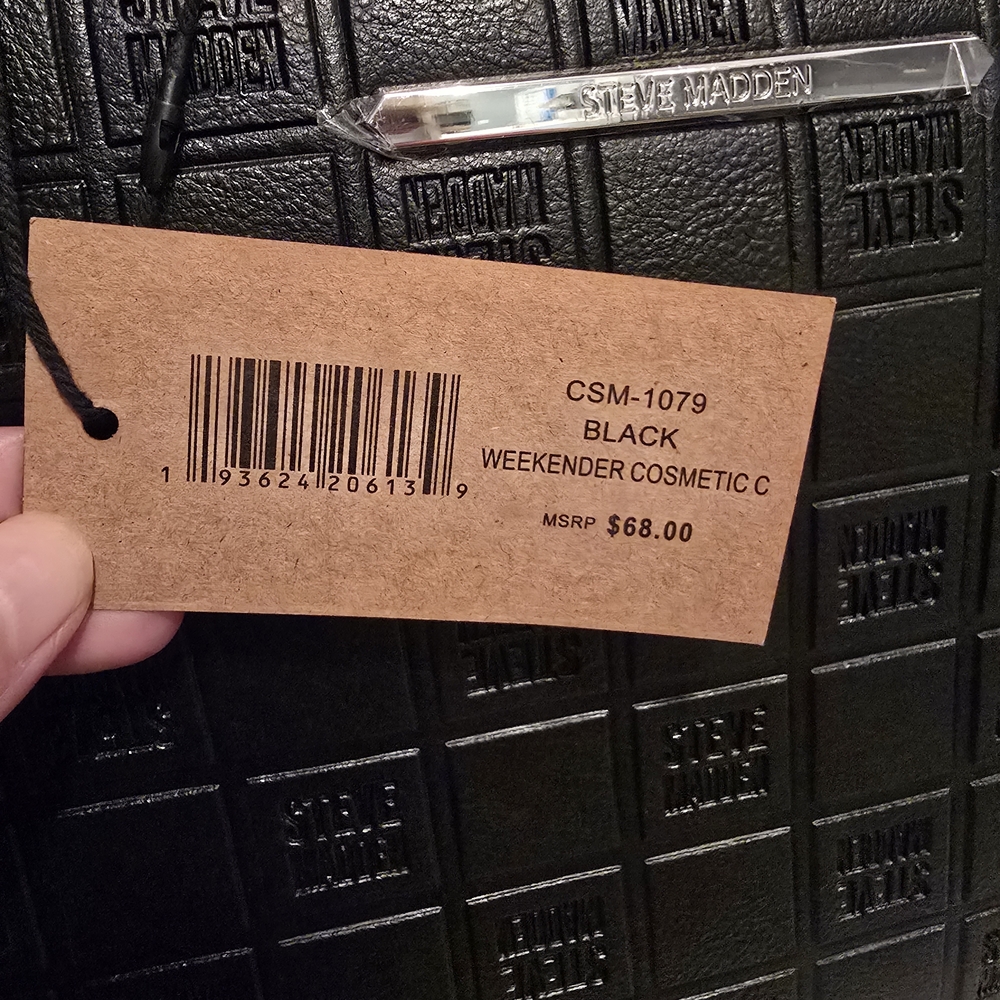 Steve Madden Black Weekender Cosmetic Bag - Picture 2 of 6